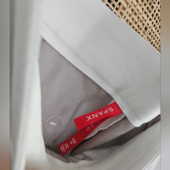 SPANX Slim Straight Pants Large - Picture 3 of 3